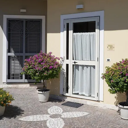 Dream House De Iulio Apartman *